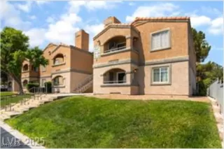 Photo #2: 2695374 Listing