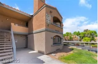 Photo #3: 2695374 Listing