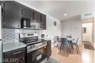 Photo #5: 2695374 Listing