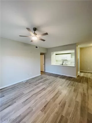 Photo #2: 2695379 Listing 