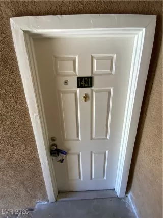 Photo #2: 2695405 Listing 