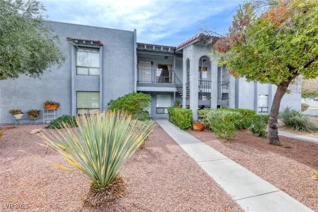 MLS: 2695420 Condo For Sale