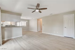 Photo #6: 2695427 Listing