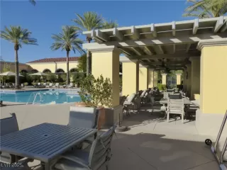 Photo #2: 2695448 Listing 