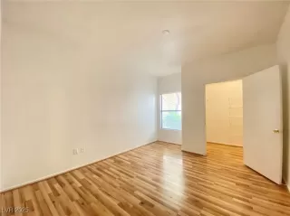 Photo #5: 2695457 Listing 
