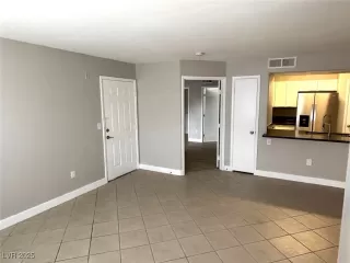 Photo #2: 2695476 Listing 