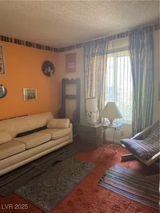 Photo #1: 2695492 Listing 