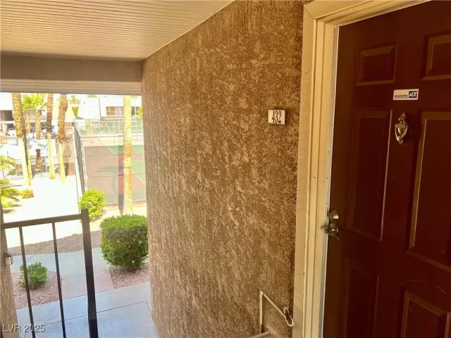 MLS: 2695501 Condo For Sale