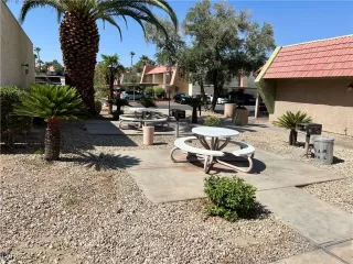 Photo #2: 2695501 Listing 