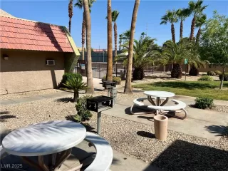 Photo #4: 2695501 Listing 