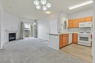 Photo #3: 2695547 Listing