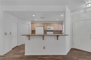 Photo #5: 2695566 Listing