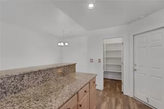 Photo #6: 2695566 Listing