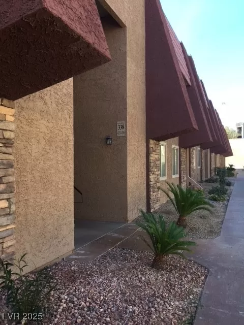 MLS: 2695597 Condo For Sale