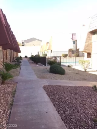 Photo #2: 2695597 Listing 