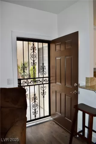 Photo #2: 2695607 Listing 