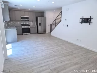 Photo #6: 2695618 Listing 