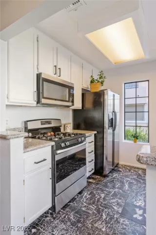 Photo #4: 2695643 Listing