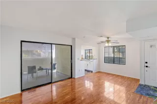 Photo #5: 2695643 Listing