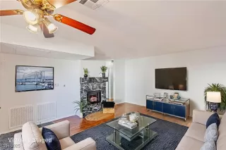 Photo #6: 2695643 Listing