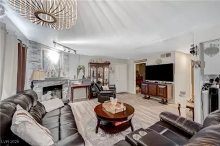 Photo #4: 2695670 Listing 