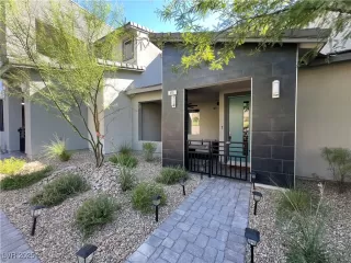 Photo #1: 2695686 Listing 