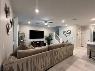 Photo #4: 2695686 Listing 