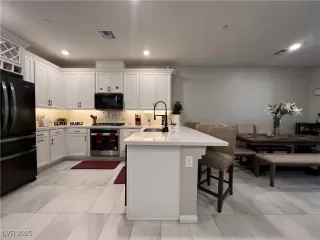 Photo #6: 2695686 Listing 