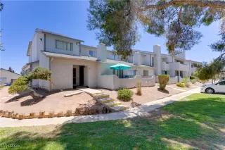 Photo #2: 2695728 Listing 