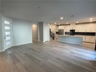 Photo #5: 2695749 Listing 