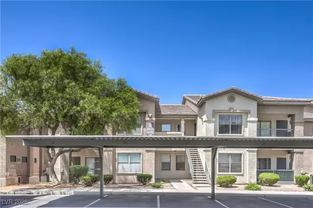 MLS: 2695754 Condo For Sale