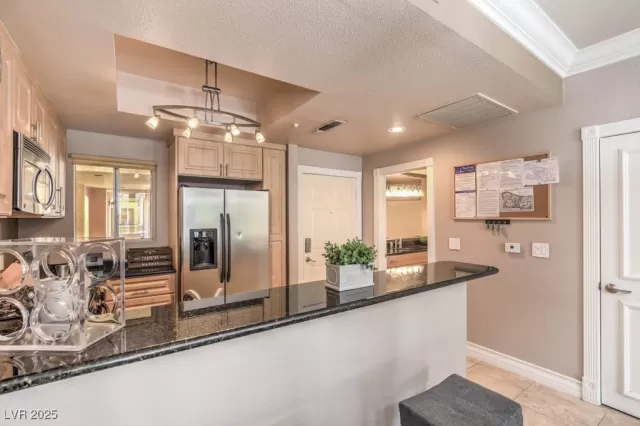 MLS: 2695755 Condo For Sale