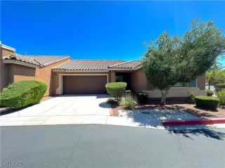 More Details about MLS # 2695805 : 9221 CANDILELA COURT