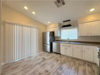 Photo #6: 2695805 Listing 