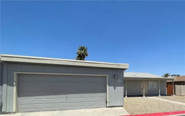 MLS: 2695815 Condo For Sale