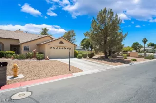 Photo #2: 2695817 Listing