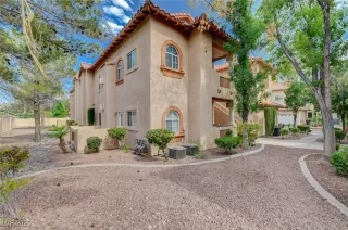 Photo #2: 2695836 Listing 