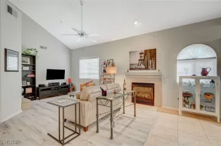 Photo #5: 2695836 Listing 