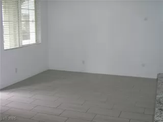 Photo #2: 2695838 Listing 