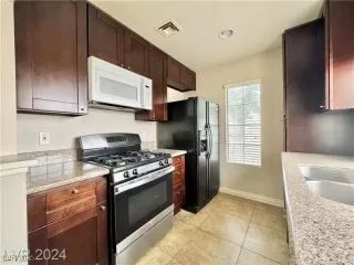 Photo #5: 2695841 Listing 