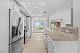 Photo #5: 2695931 Listing 