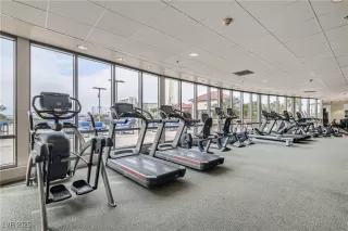 Photo #5: 2695932 Listing