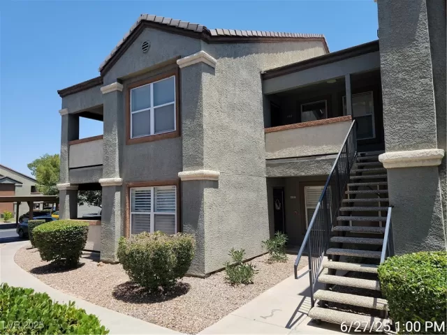 MLS: 2695951 Condo For Sale