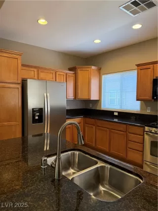 Photo #2: 2695961 Listing 