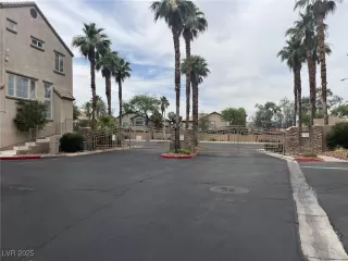 Photo #1: 2695965 Listing 