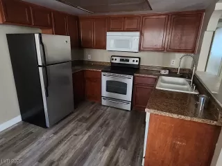 Photo #5: 2695977 Listing 