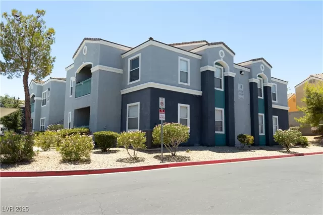 MLS: 2696021 Condo For Sale