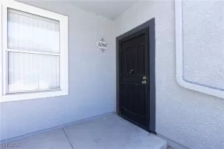 Photo #2: 2696021 Listing