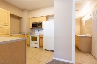 Photo #4: 2696021 Listing