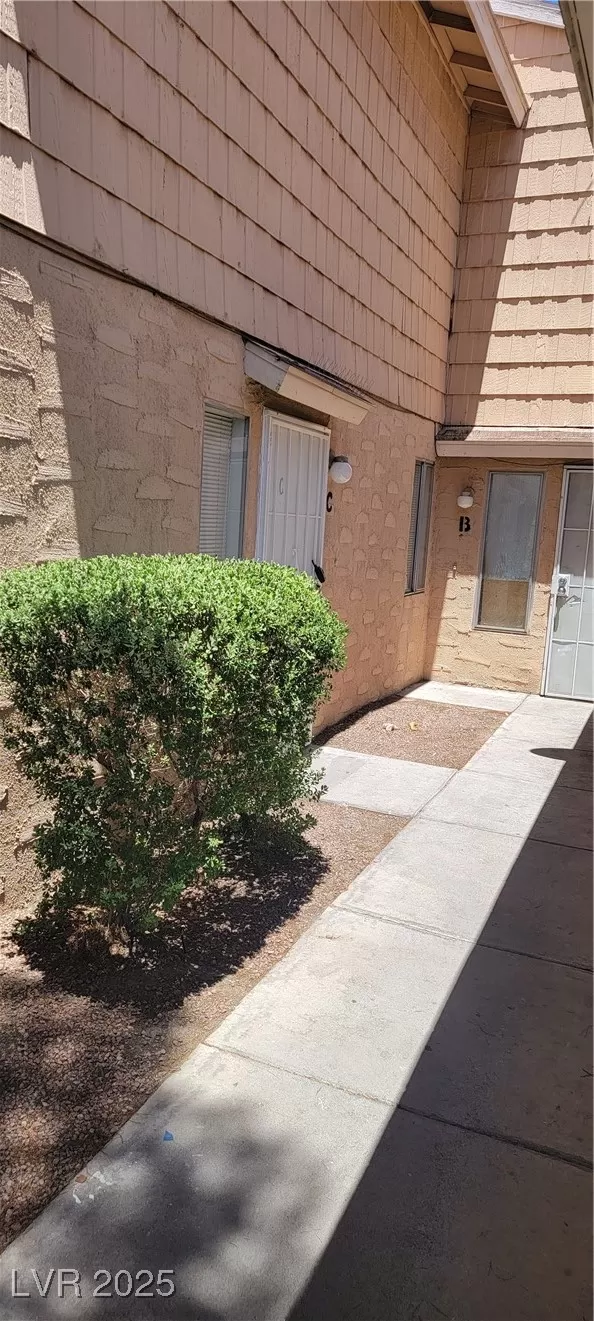 MLS: 2696036 Condo For Sale